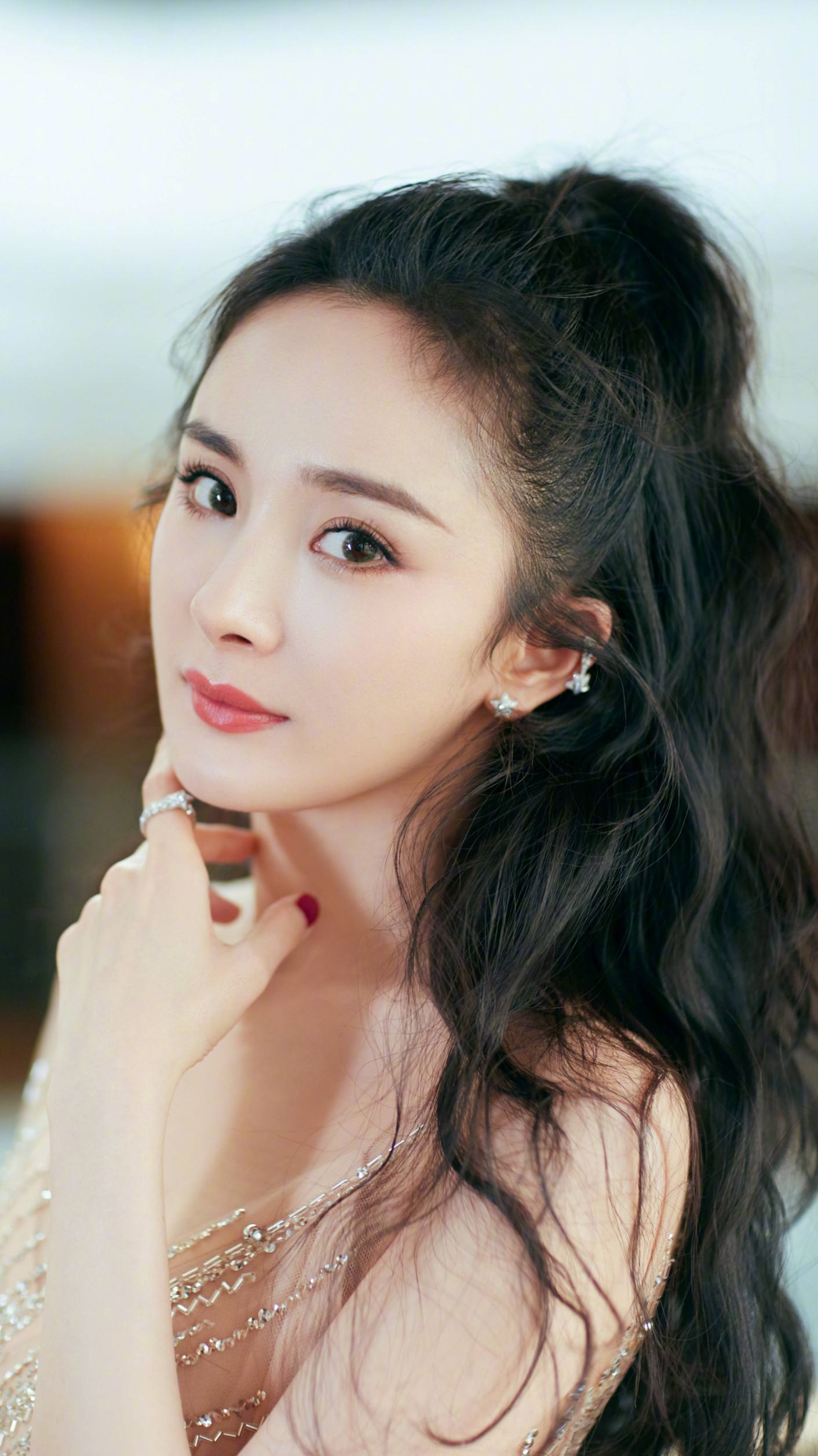 杨幂事业成功经历_杨幂对赌协议_娱乐圈小说有杨幂